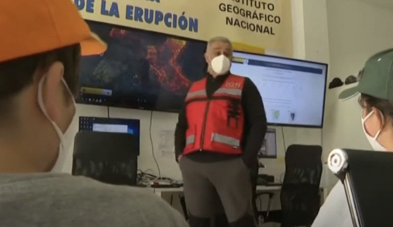 El Instituto Geográfico Nacional ofrece formación en volcanes con Stavros Meletlidis