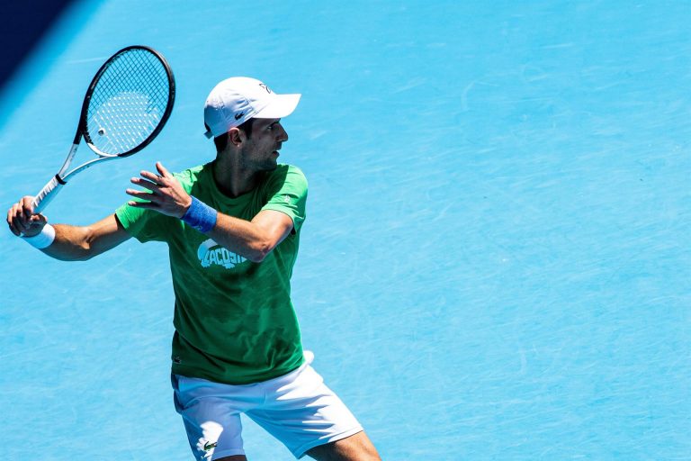 El Abierto de Australia incluye a Djokovic a pesar de las dudas sobre su deportación