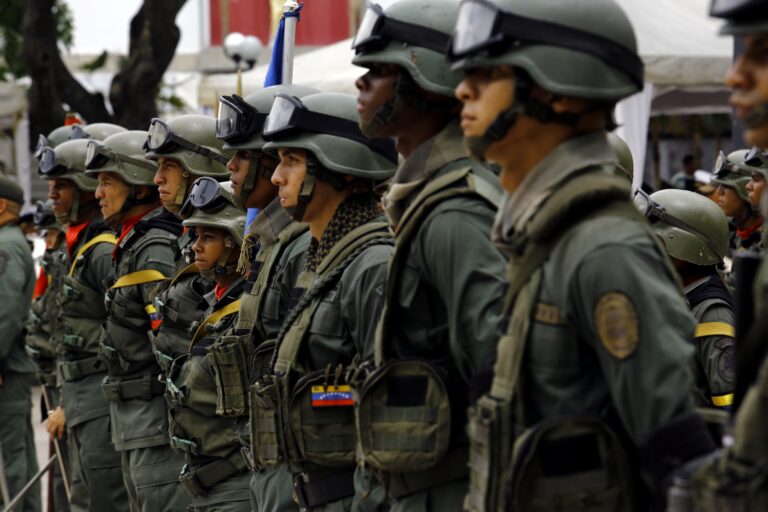 Venezuela eleva el «nivel de alerta» del Ejército en los municipios fronterizos con Colombia