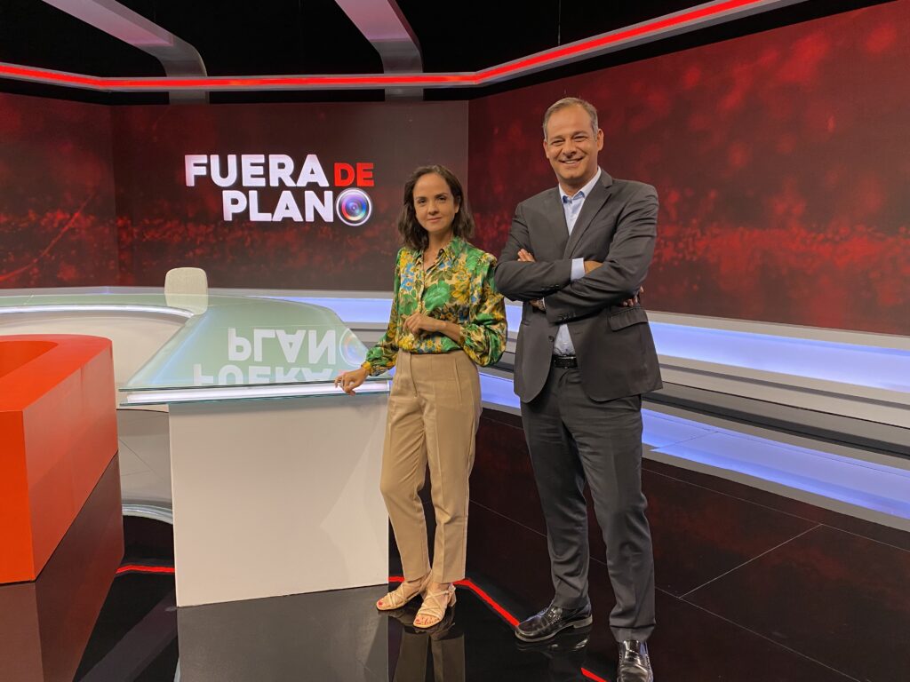 La tensión hospitalaria obliga a subir de nivel a más islas, esta semana en  ‘Fuera de plano’