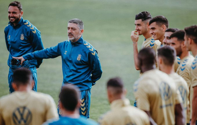 García Pimienta: «Es importante ganar para que los jugadores crean en esto»