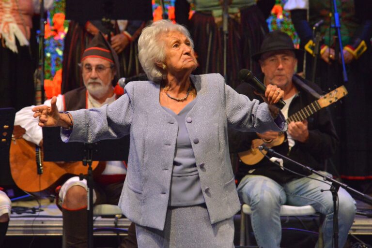 Homenaje a la gran María Mérida, la voz del folclore canario