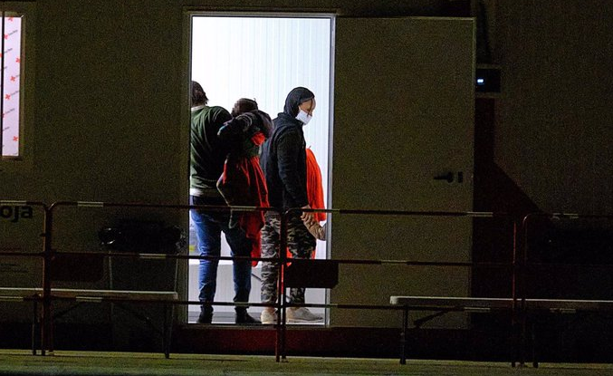 Rescatan a 130 migrantes a bordo de dos pateras cerca de Fuerteventura y Gran Canaria