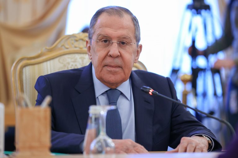 Lavrov dice que «por lo que depende de Rusia» no habrá una guerra en Ucrania