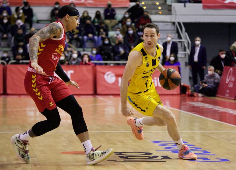 El UCAM Murcia llega a la Copa tras derrotar al Lenovo Tenerife (88-86)