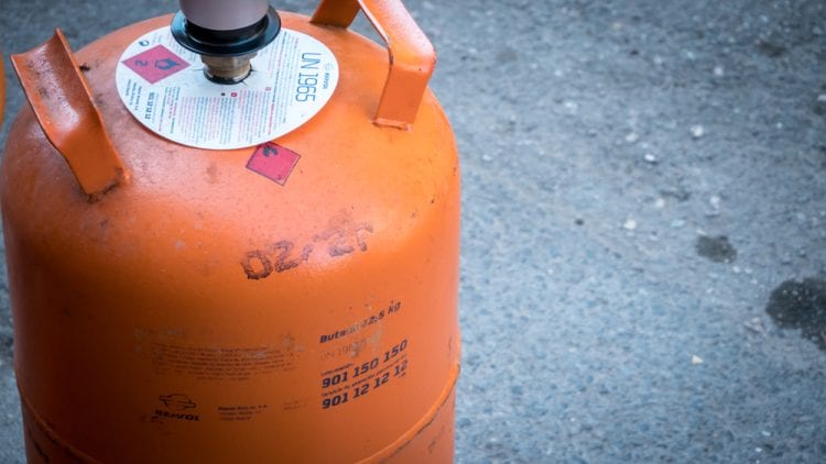 El Boletín Oficial del Estado pública que a partir de mañana, 20 de mayo, subirá el precio de la bombona de butano subirá hasta los 18 euros