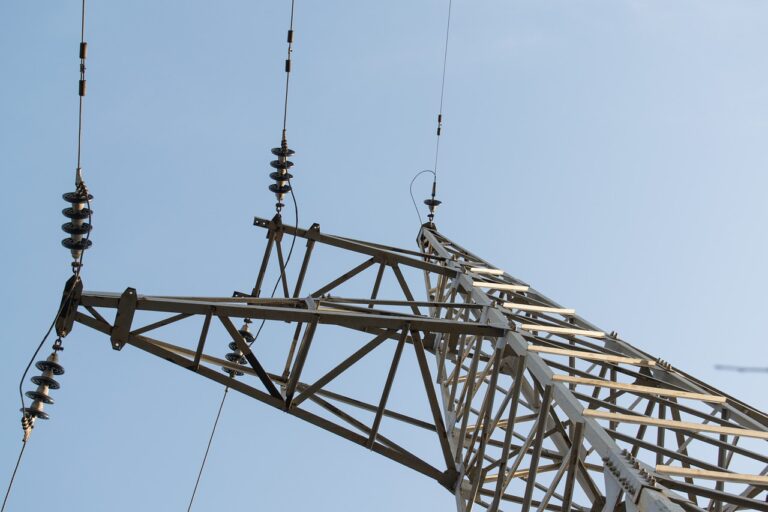 El IPC se modera tras la bajada del precio de la luz sin que el INE haya modificado el cálculo