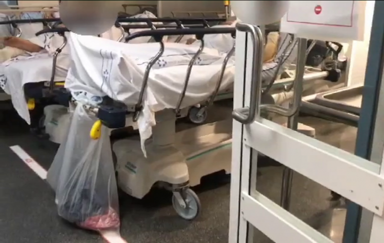 Caos en los hospitales por la acumulación de pacientes