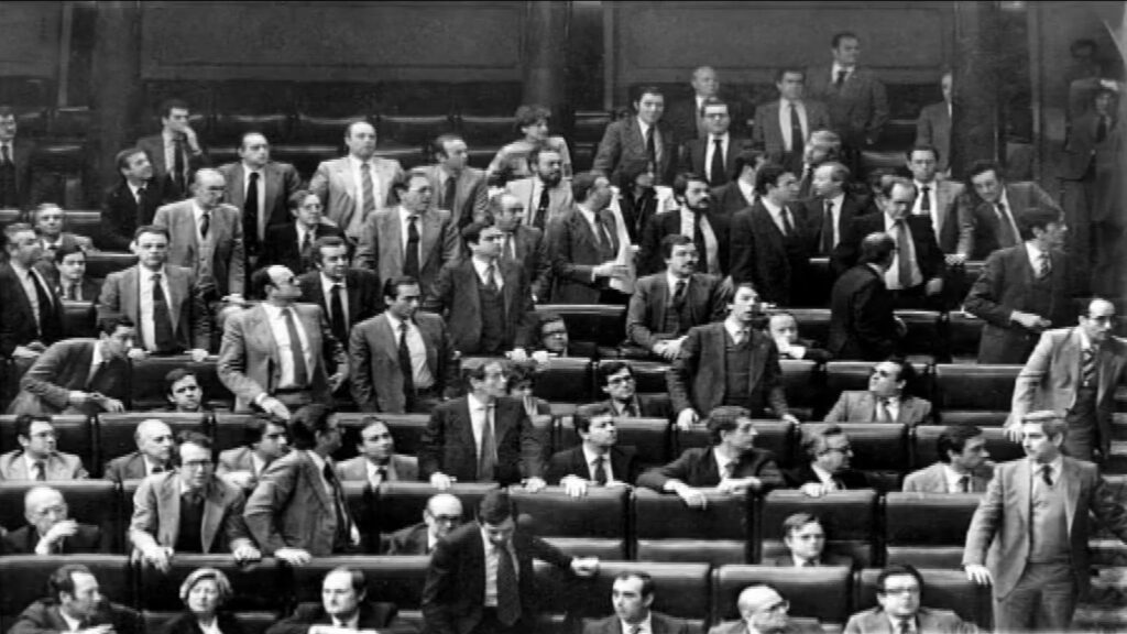 ‘Noche de reportajes’ revive el 23F