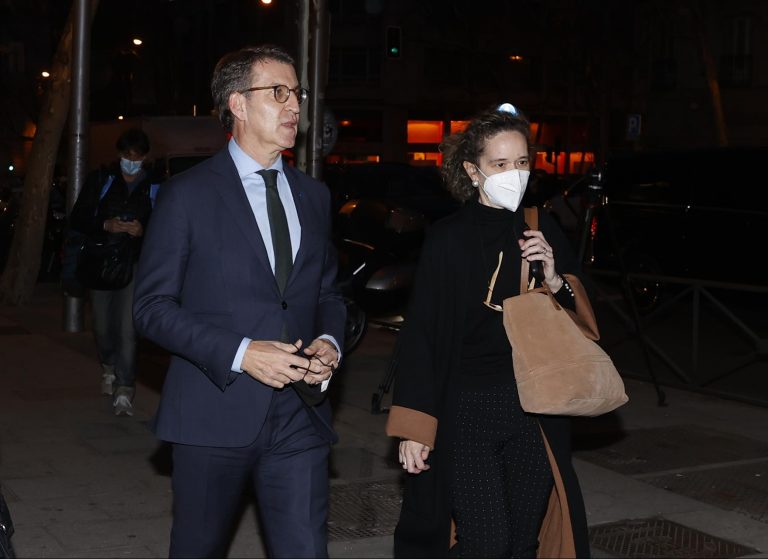 Casado y Núñez Feijóo se reúnen antes del encuentro con los presidentes autonómicos