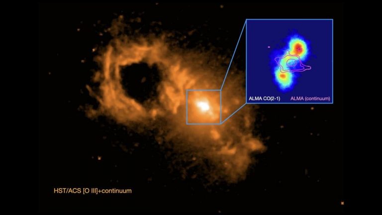 Los agujeros negros supermasivos modifican la región central de las galaxias