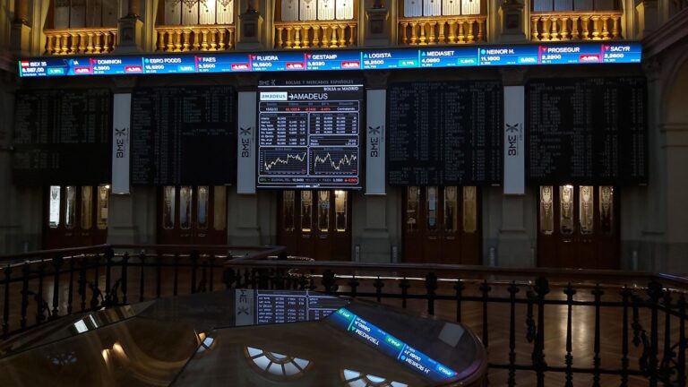 Sube la Bolsa un 0,96% hasta los 9.581 puntos