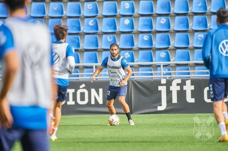 El Tenerife firma los mejores números defensivos de su historia en La Liga
