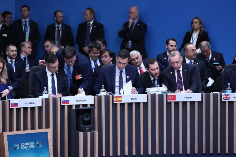 Los líderes de la OTAN se reúnen para preparar la respuesta a la invasión rusa