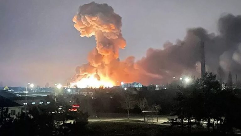 Las fuerzas rusas toman la central nuclear de Chernóbil en una jornada que deja 137 muertos en el país