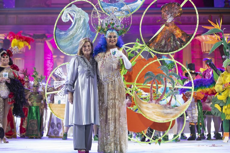 Yshia Taisma en individual y Uniks en grupos, campeones de disfraces adultos del Carnaval de LPGC