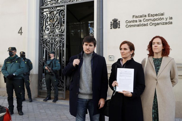 La izquierda en la Asamblea de Madrid pide a la Fiscalía investigar el contrato de las mascarillas