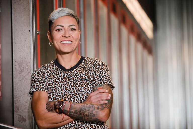 ‘Confesiones’ recibe a Mª José Pérez, futbolista del UDG Tenerife Egatesa