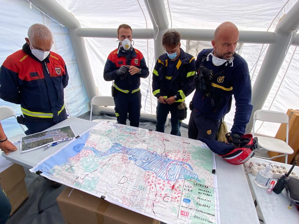 El Parlamento canario votará instar al Gobierno a elaborar una ley de coordinación de bomberos y bomberas públicos