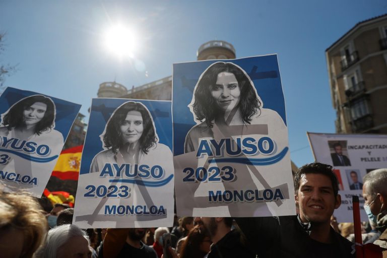 Casado reúne este lunes a su dirección tras la multitudinaria manifestación en apoyo a Ayuso