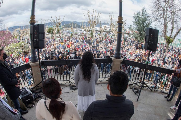Protesta multitudinaria para retomar la búsqueda de los marineros del Pitanxo