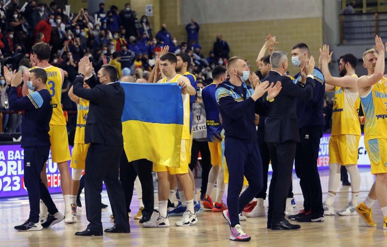 España salva la cita ante Ucrania en un partido con tantas emociones como baloncesto (88-74)