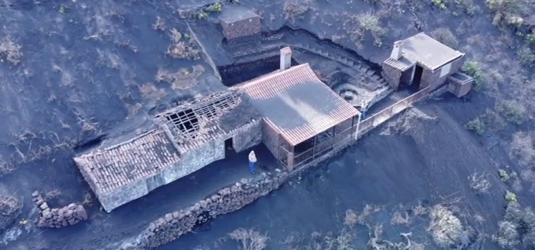 La ‘casa milagro’: salvada del volcán de La Palma y del incendio de 2016