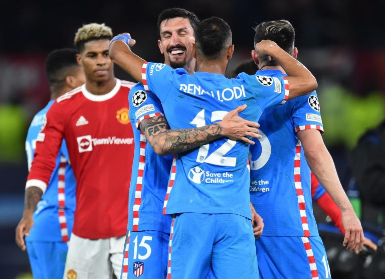 El Atlético de Madrid elimina al United y se coloca en cuartos de la Liga de Campeones (0-1)