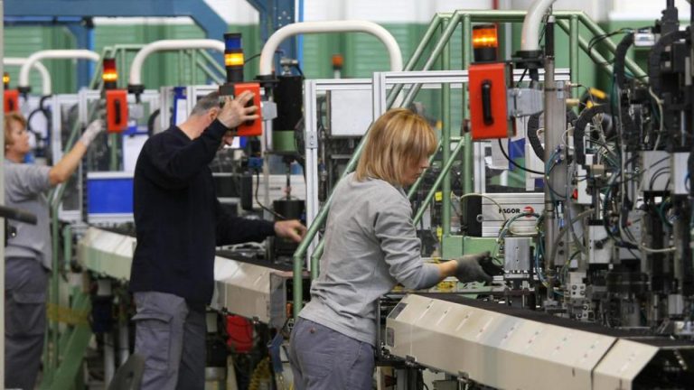 Los precios industriales en Canarias aumentan un 104,4% en febrero