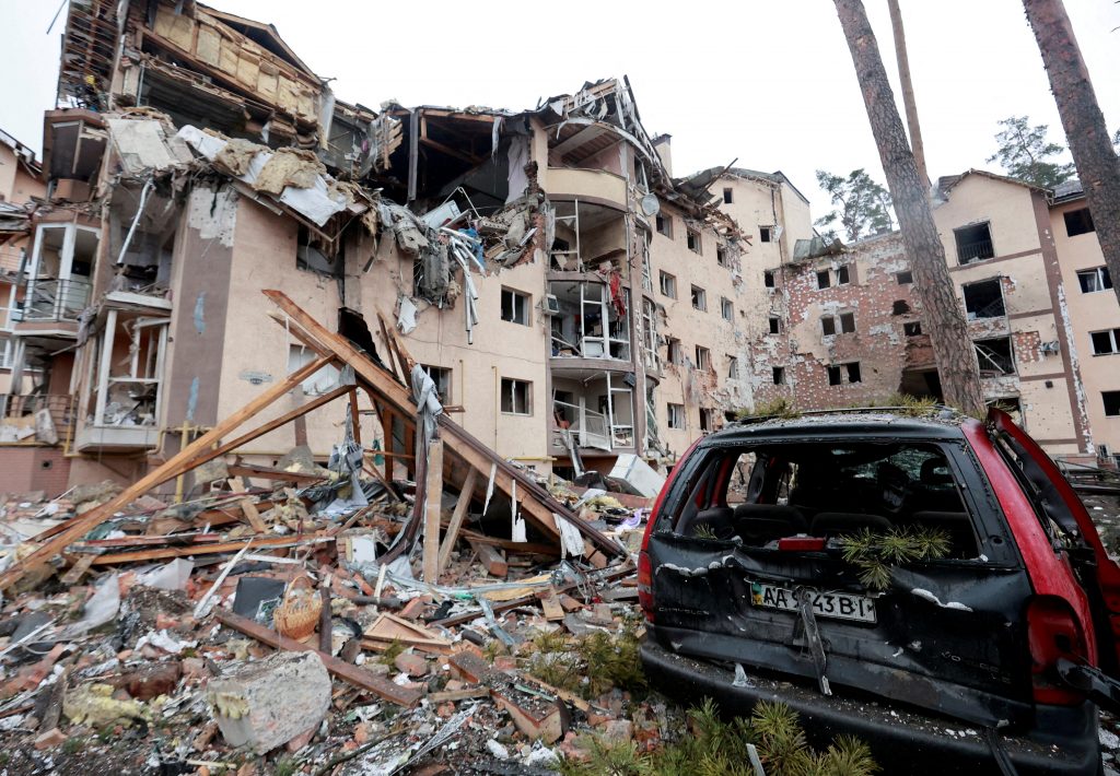 Destrucción edificio Ucrania. Reuters