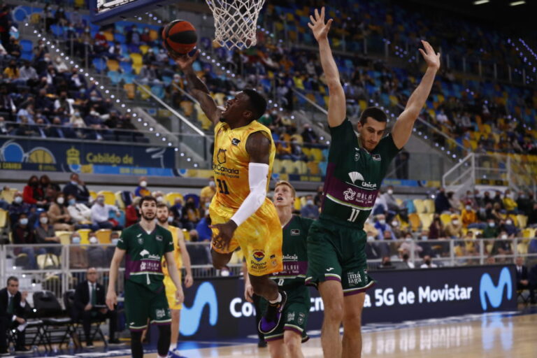 El Gran Canaria prolonga su buena racha con un triunfo ante Unicaja (76-59)