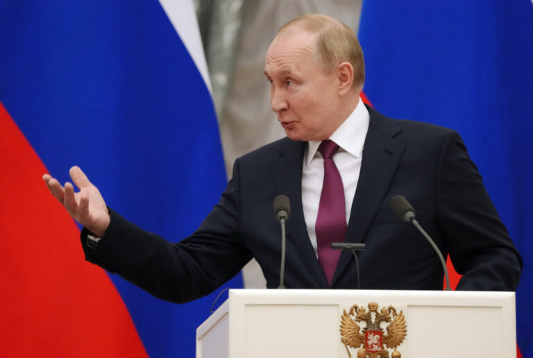 Putin dice que responderá de forma «ultrarrápida» a quien intervenga en el conflicto