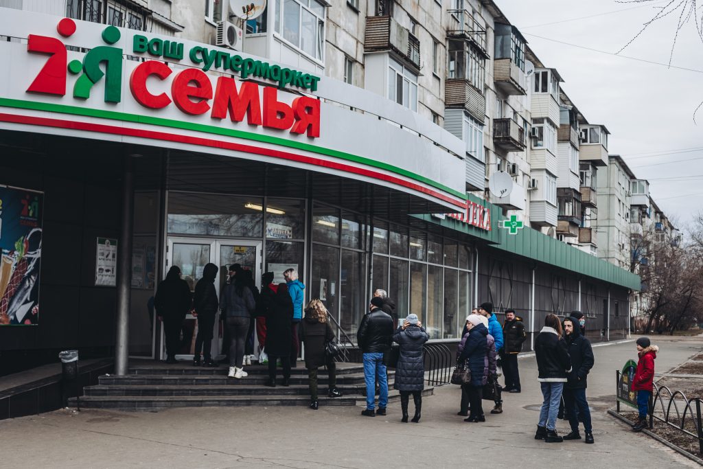 Al menos cuatro muertos y diez heridos en Lugansk