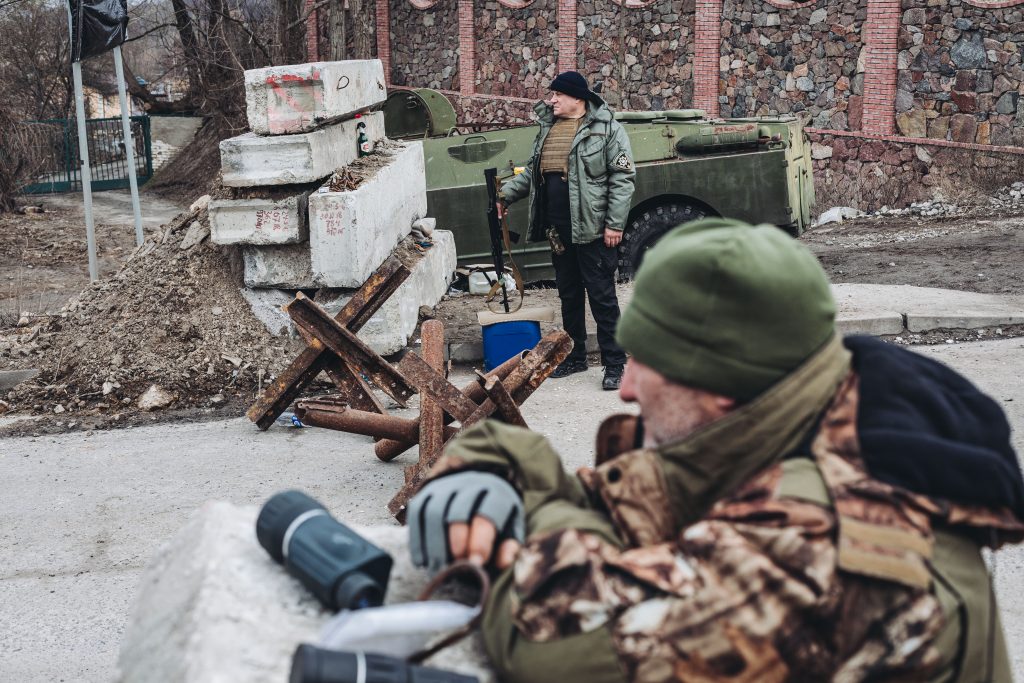 Un puesto de control ucraniano en Nikolaev el 6 de marzo de 2022 - Diego Herrera - Europa Press