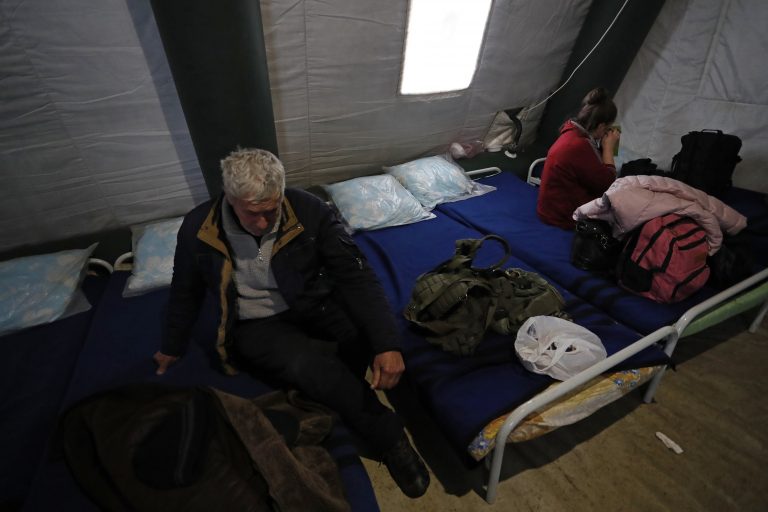 Mariúpol denuncia la muerte de más de 2.100 residentes en los bombardeos rusos