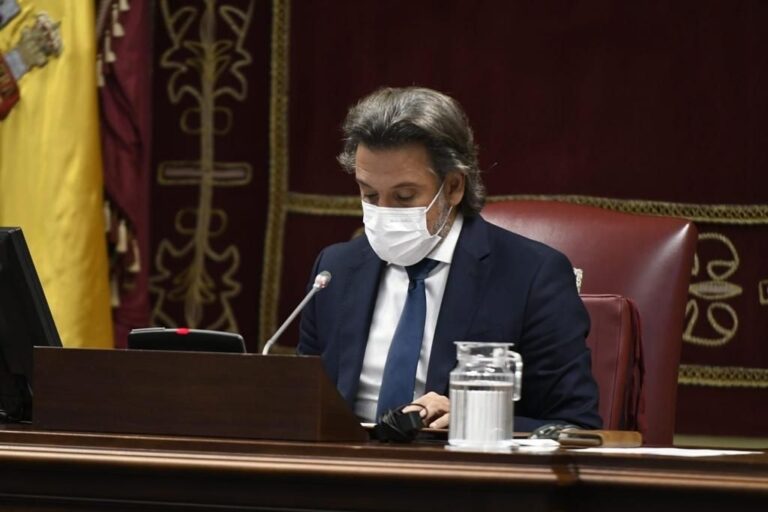 Canarias Radio desde el Parlamento