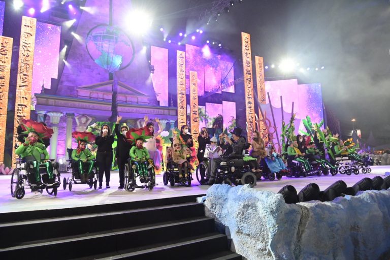 La Gala de la Integración conquista el escenario del Carnaval de La Tierra