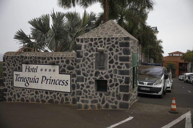 El Cabildo afirma que ninguna persona será desalojada de los hoteles de La Palma sin tener alternativa