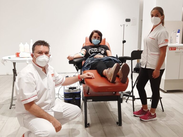 El ICHH insta a los canarios a donar sangre tres o cuatro veces al año para no poner en riesgo la actividad hospitalaria