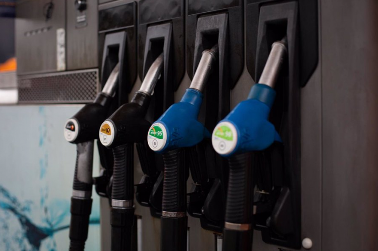 La gasolina, aún más cara en las islas verdes