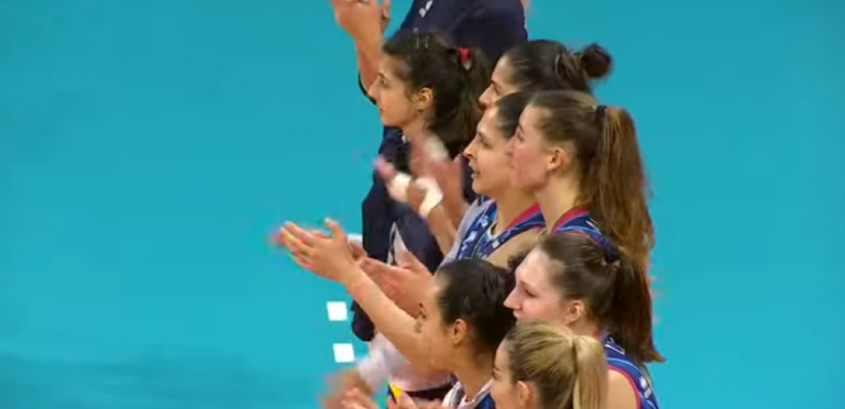 El Savino del Bene Scandicci se lleva el primer partido de la final ante el CV Tenerife La Laguna en un Santiago Martín a reventar