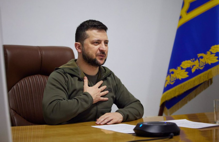 Zelenski afirma que Ucrania está dispuesta a aceptar un estatus neutral y no nuclear