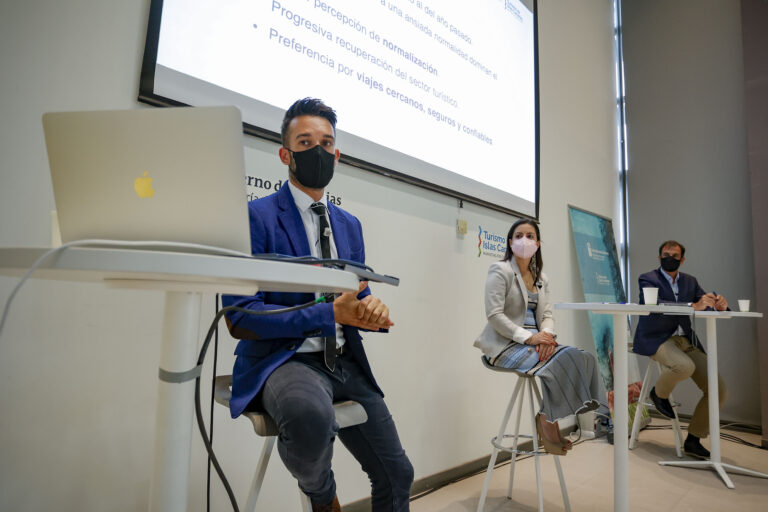 Turismo distribuye los primeros 4.500 bonos para incentivar los viajes a La Palma