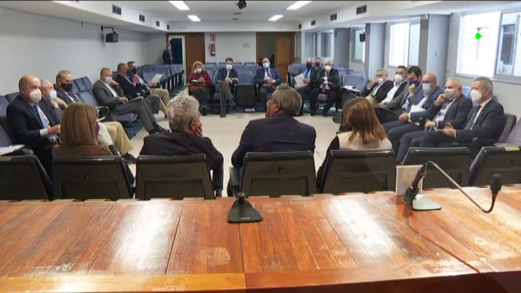 El Gobierno aboga por ayudar a los sectores afectados por la guerra de Ucrania frente a bajar el impuestos