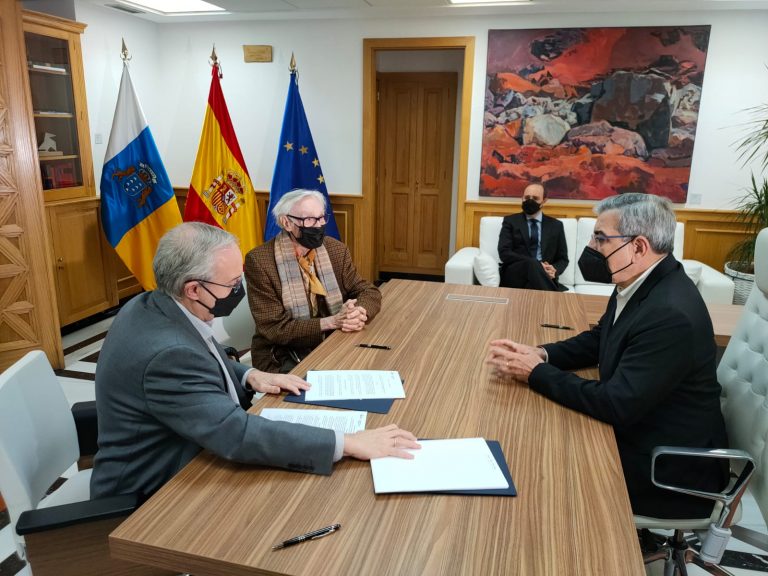 El Gobierno de Canarias adquiere 26 obras de Pepe Dámaso valoradas en 227.000 euros 