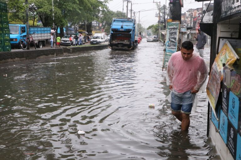 Al menos 16 muertos por el temporal en Río de Janeiro, según el último balance