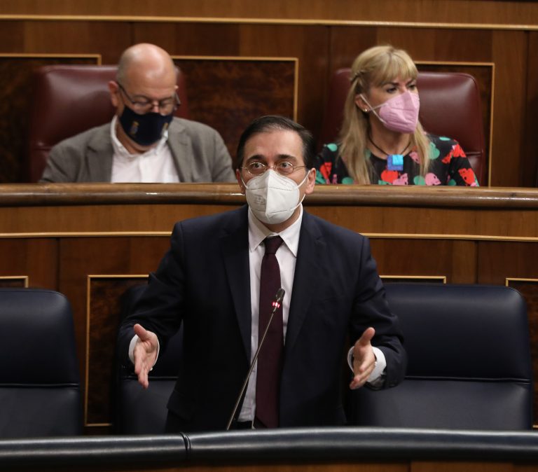 Albares asegura que los intereses de España y de Canarias, en particular, están defendidos frente a Marruecos