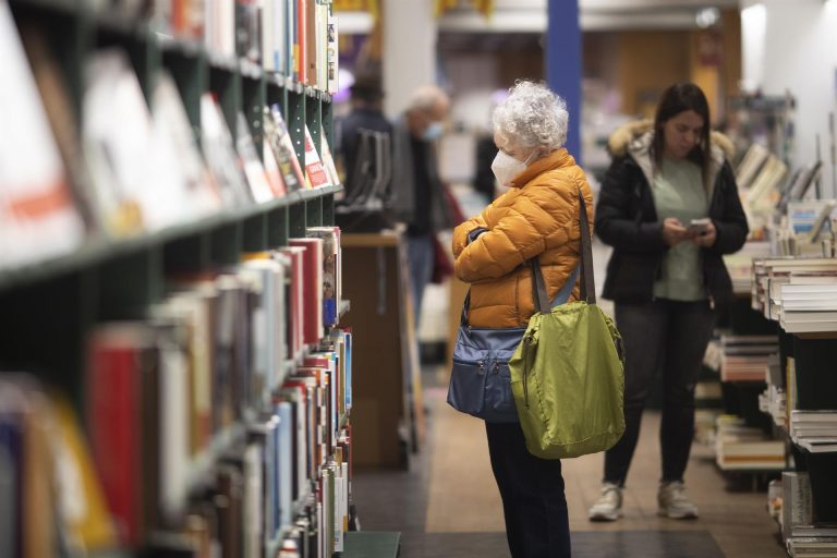 Sube la incidencia de la COVID-19 tras casi una semana sin mascarillas