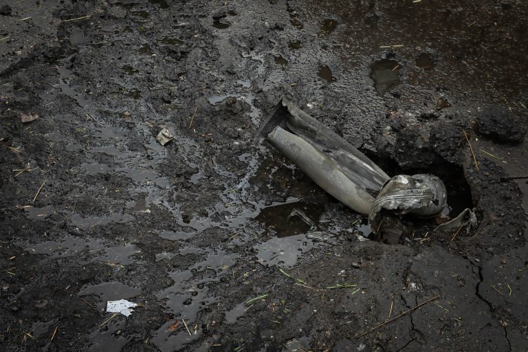 Ucrania denuncia los bombardeos indiscriminados rusos sobre «ciudades pacíficas» durante la Pascua