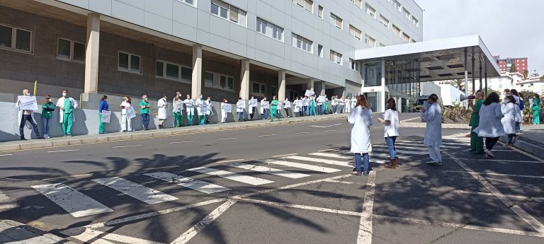 Suspenden la huelga de médicos en Canarias
